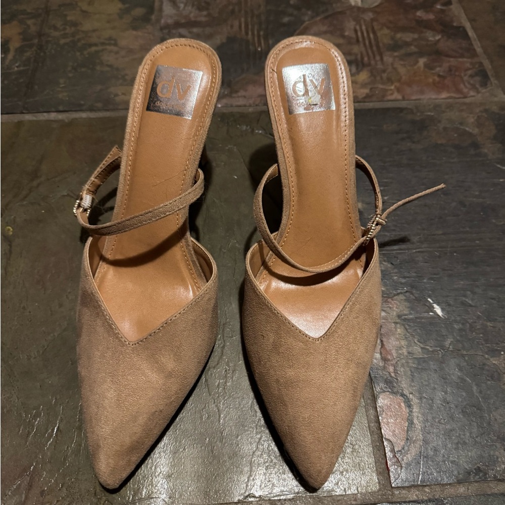 DV by Dolce Vita Women's Brown Pointed-Toe Heels